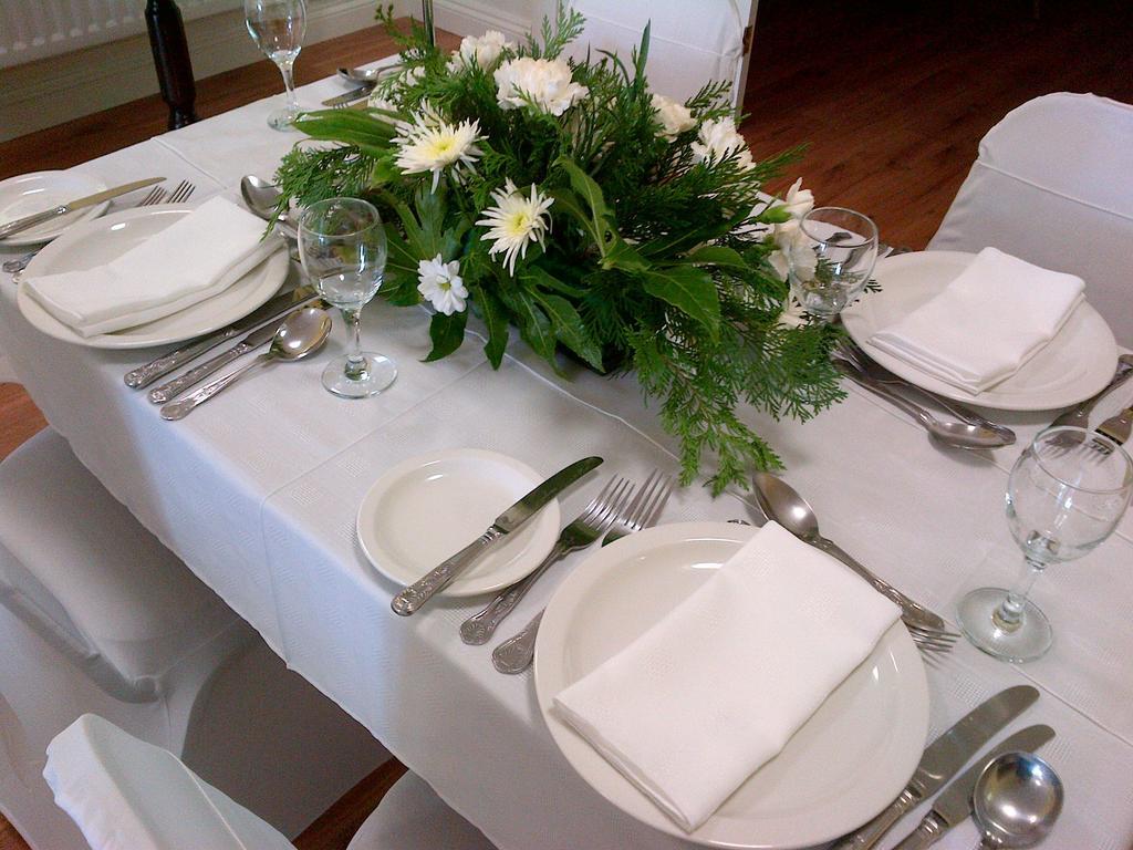 Bed and Breakfast Emlyn Arms Llanarthney Экстерьер фото