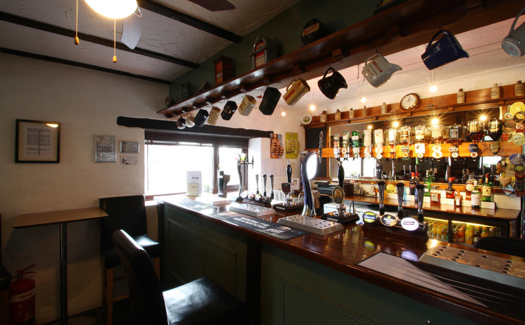 Bed and Breakfast Emlyn Arms Llanarthney Экстерьер фото